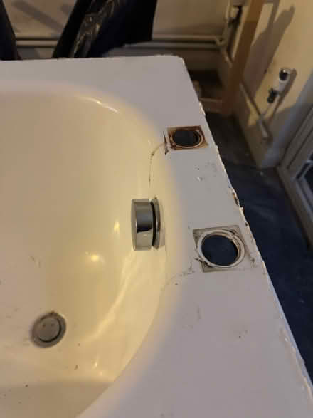 Photo of free Enamel tub (West Dulwich, SE21) #3