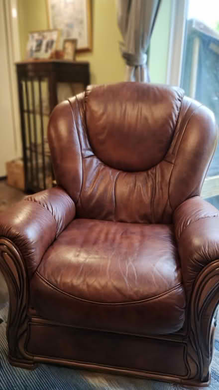 Photo of free Excellent Italian leather armchair (Petersfield GU31) #1