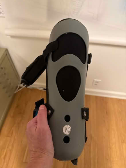 Photo of free Plantar Fasciitis Brace, size M (Greenwood, seattle) #2