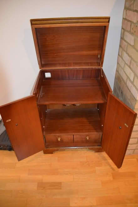 Photo of free Hi-Fi Cabinet (Beaconsfield HP9) #3