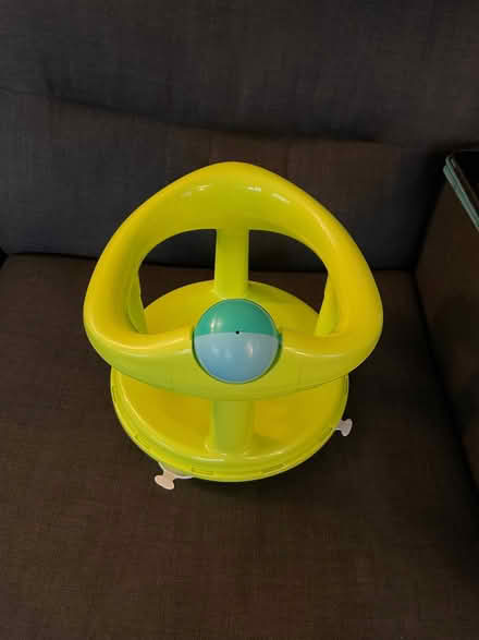 Photo of free Baby bath seat like new (Thringstone LE67) #1