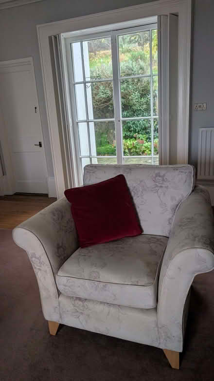 Photo of free A pair of armchairs (Malvern Wells WR14) #1