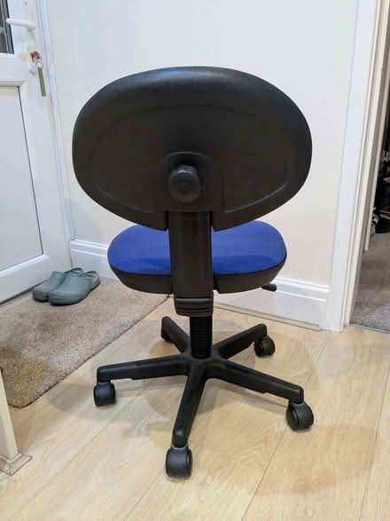 Photo of free Swivel Office Chair in Blue Fabric (Southport PR9) #3
