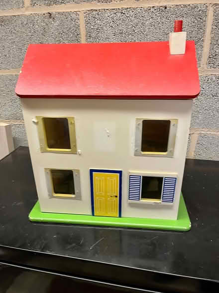 Photo of free Dolls house (De56 0db) #1