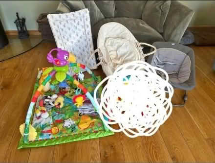 Photo of free Joseph basket with stand (Bradford BD1) #1