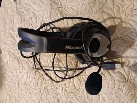 Photo of free Microsoft USB headphones (West Malvern CP WR14) #2