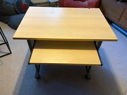 Photo of free Computer desk (Stoke Newington N16) #1