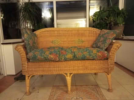 Photo of free Truly nice cane conservatory bench (Hemel Hempstead HP1) #2