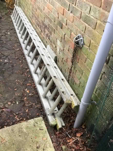 Photo of free aluminium double ladder 15 rung x2 section (South Malling BN7) #1