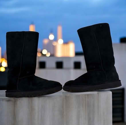 Photo of free Women’s Black Uggs (Brooklyn Storage) #1