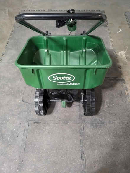 Photo of free Push spreader & handheld spreader (Olathe) #1
