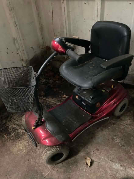 Photo of free Electric 4 wheel buggy (Mimbridge GU21) #1
