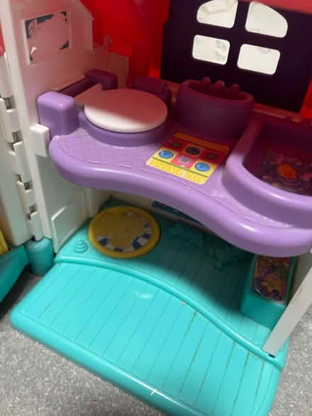 Photo of free Fisher price Little people house (BR2) #4