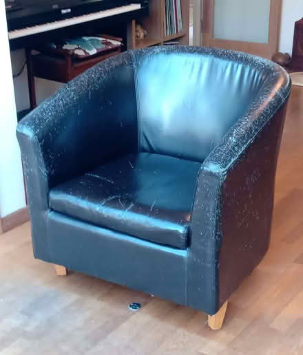 Photo of free Large bucket chair - restoration project or man shed (Cholsey OX10) #2