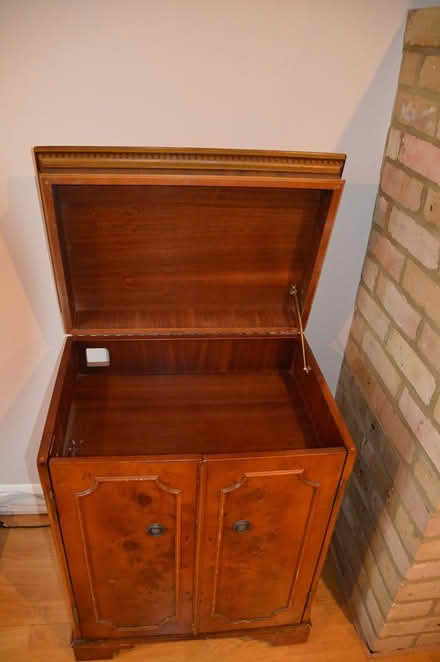 Photo of free Hi-Fi Cabinet (Beaconsfield HP9) #2