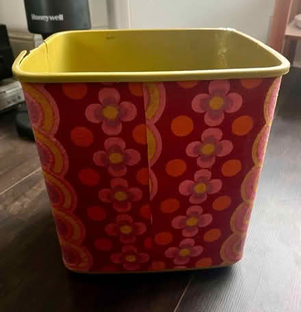 Photo of free 70s waste bin (Southend-on-sea SS1) #4