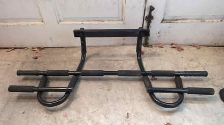 Photo of free Doorframe chin-up bar (Mt. Pleasant, DC) #1