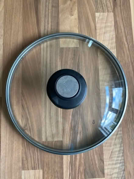 Photo of free Pan lid (Craiglockhart EH14) #1