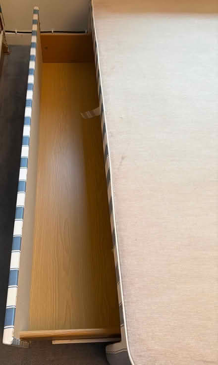 Photo of free Comfy double divan bed & mattress (Tupsley) #2