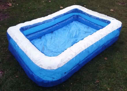 Photo of free Childs paddling pool (Polwarth EH11) #1