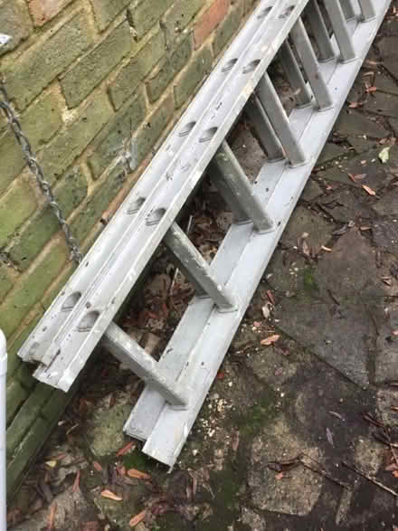 Photo of free aluminium double ladder 15 rung x2 section (South Malling BN7) #3