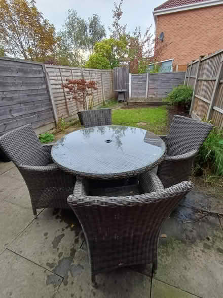 Photo of free Outside table and chairs (M28 Ellenbrook) #1