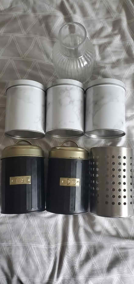 Photo of free Vase and air tight jars (MK40 2RA) #1