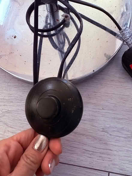 Photo of free Up light - broken switch (CR2 South Croydon) #2