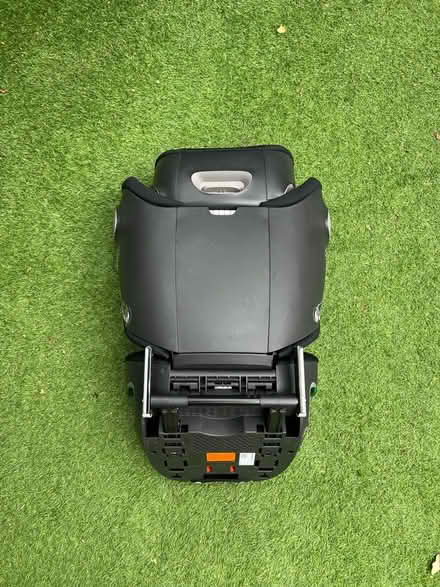 Photo of free Cybex Solutions S I-Fix car seat (Streatham Hill SW2) #2