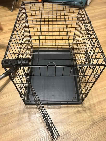 Photo of free Dog crate (Feltham TW14) #1