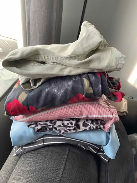 Photo of free Size 14/16 bundle (Thringstone LE67) #1