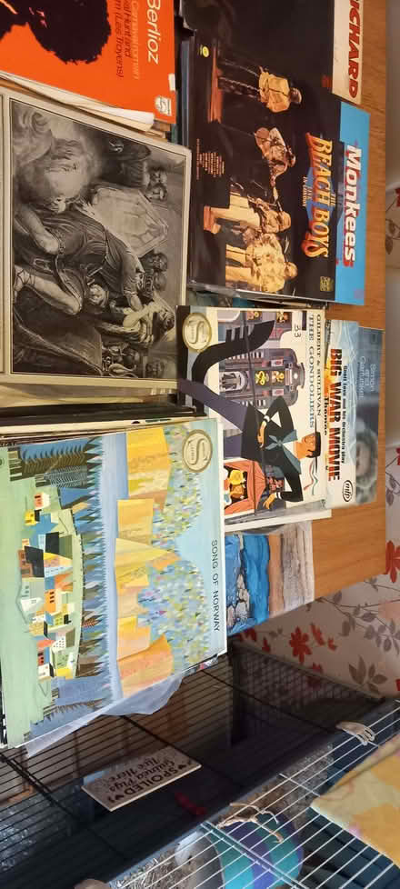 Photo of free Big collection of old records (Chesterton GL7) #1