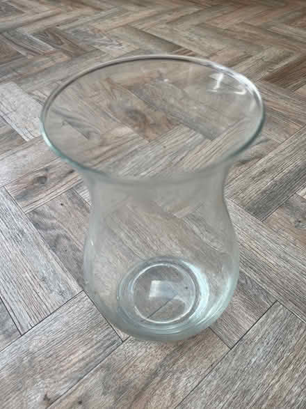 Photo of free Glass vase (Wainscott) #1