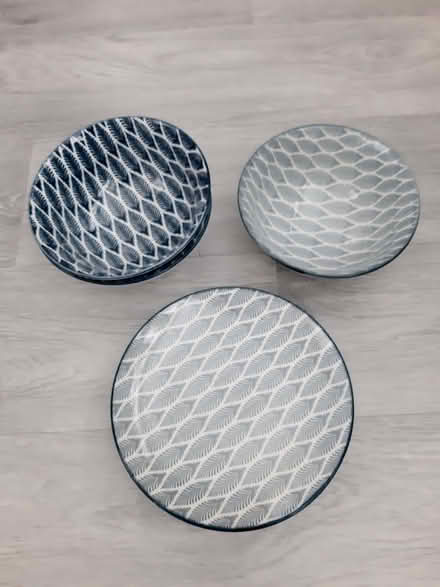 Photo of free Bowls & Plates (Tolworth KT6) #2