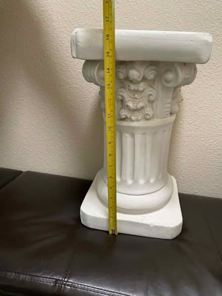 Photo of free pedestal/pillar (Ygnacio Valley Rd) #2