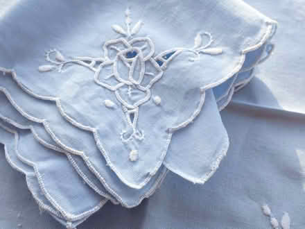 Photo of free Dainty blue napkins (Fairfield LA1) #3