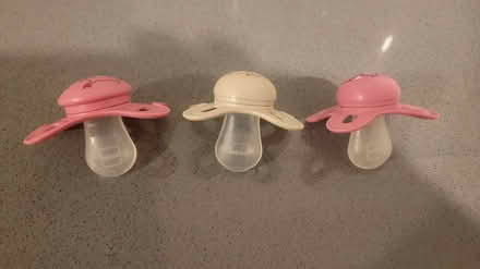 Photo of free Mam dummies up to 6 months (South Norwood SE25) #2
