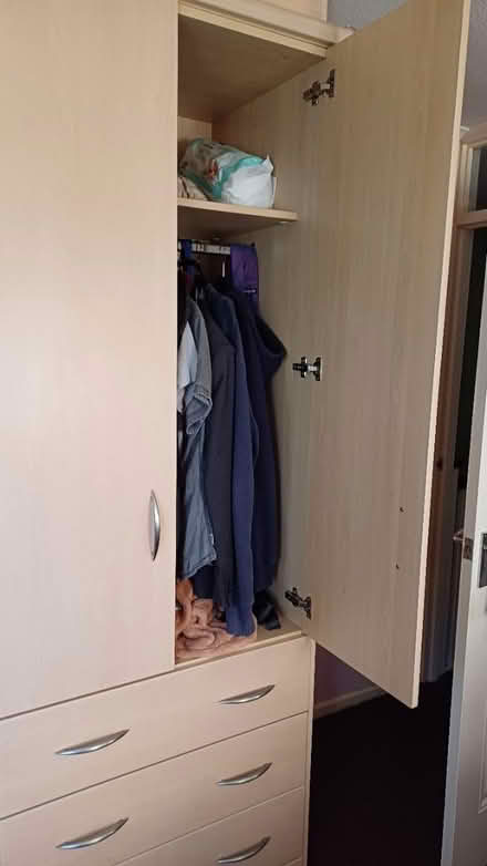 Photo of free Wardrobe (Farnborough GU14) #1