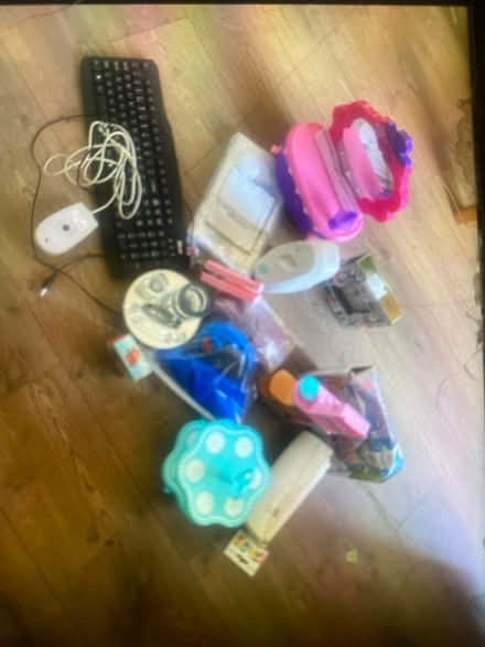 Photo of free House decoration bundle & kids toys (Whitworth Halls of Residence M14) #1