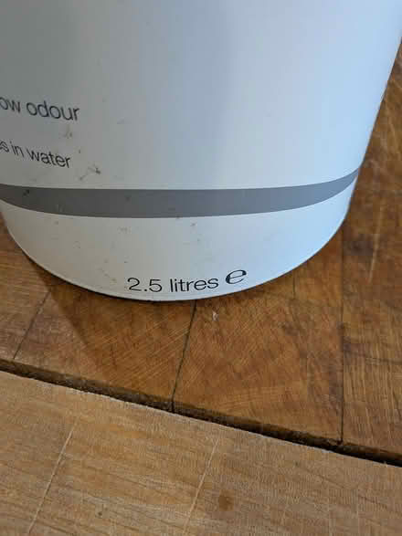 Photo of free Undercoat & primer (Witham CM8) #3