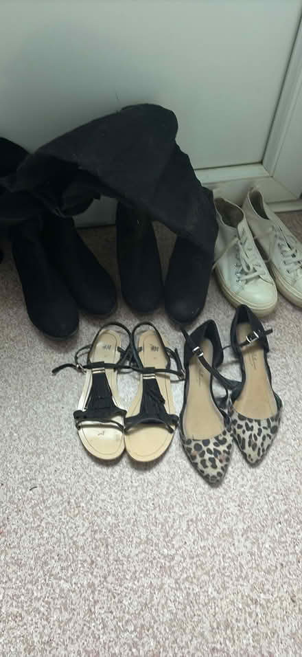 Photo of free Women’s shoes (Bracknell’s RG42) #1