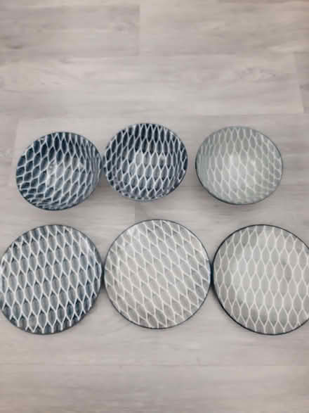 Photo of free Bowls & Plates (Tolworth KT6) #1