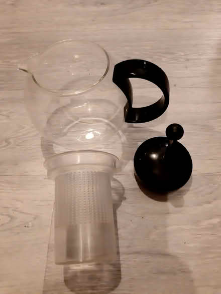 Photo of free Bodum Glass Teapot (Tolworth KT6) #2