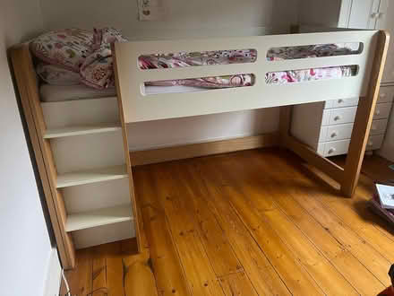 Photo of free Raised bed for growing child (West Dulwich SE21) #1