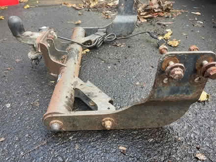 Photo of free Tow bar (Cowdenbeath KY4 9) #3