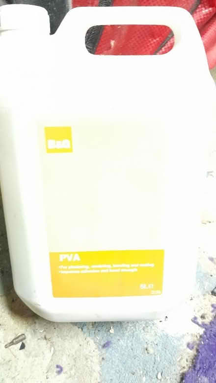 Photo of free b&q pva (Smiths Estate OX28) #1