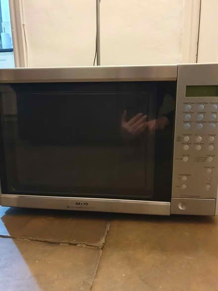 Photo of free Sanyo microwave (Ls29) #1