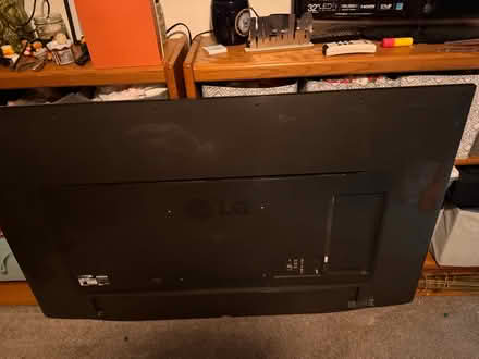 Photo of free 65β LG tv (Rolling Meadows) #1