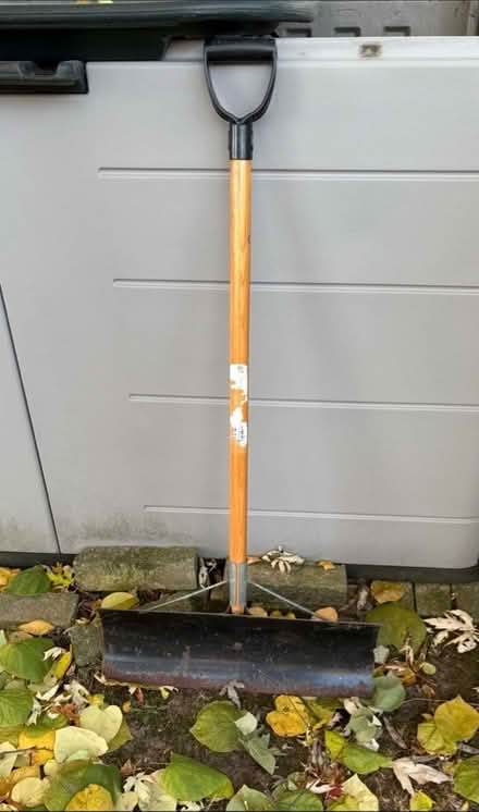 Photo of free Push shovel (Canton) #1