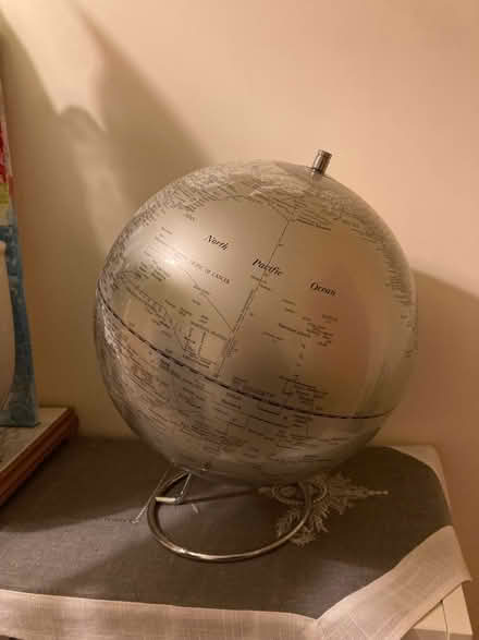 Photo of free Globe (Woodley RG6) #1